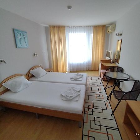 Family Hotel Coral ソゾポル エクステリア 写真