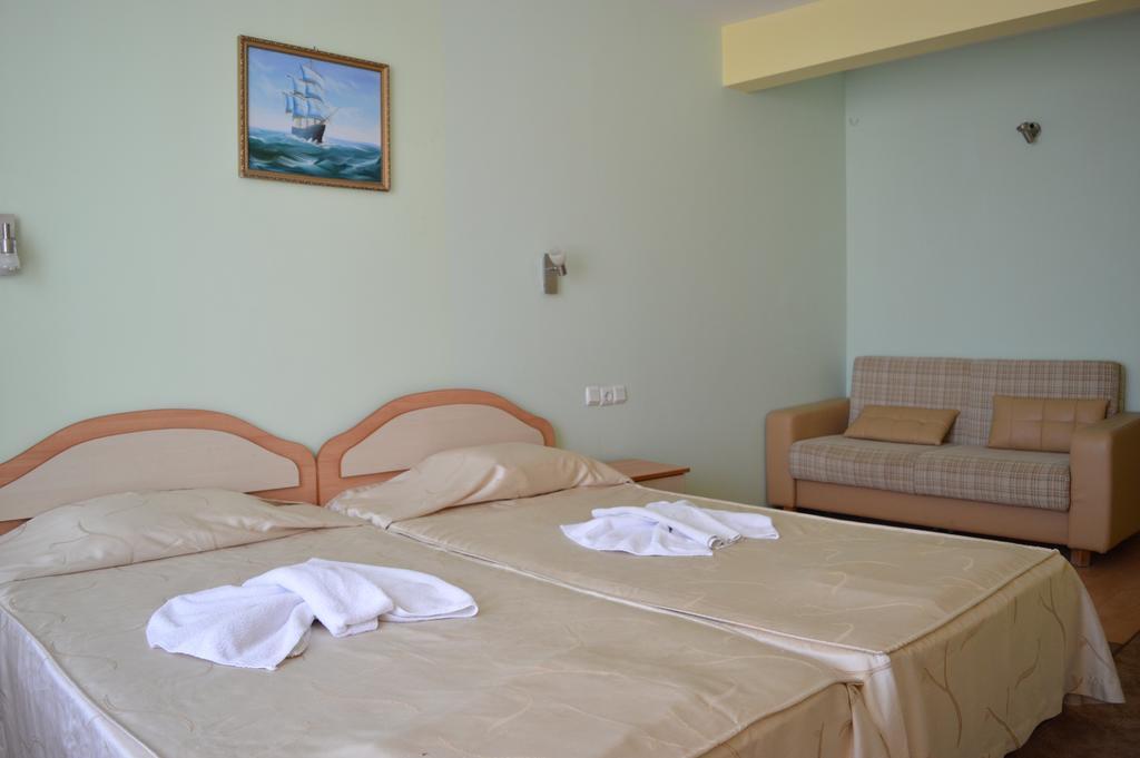 Family Hotel Coral ソゾポル エクステリア 写真